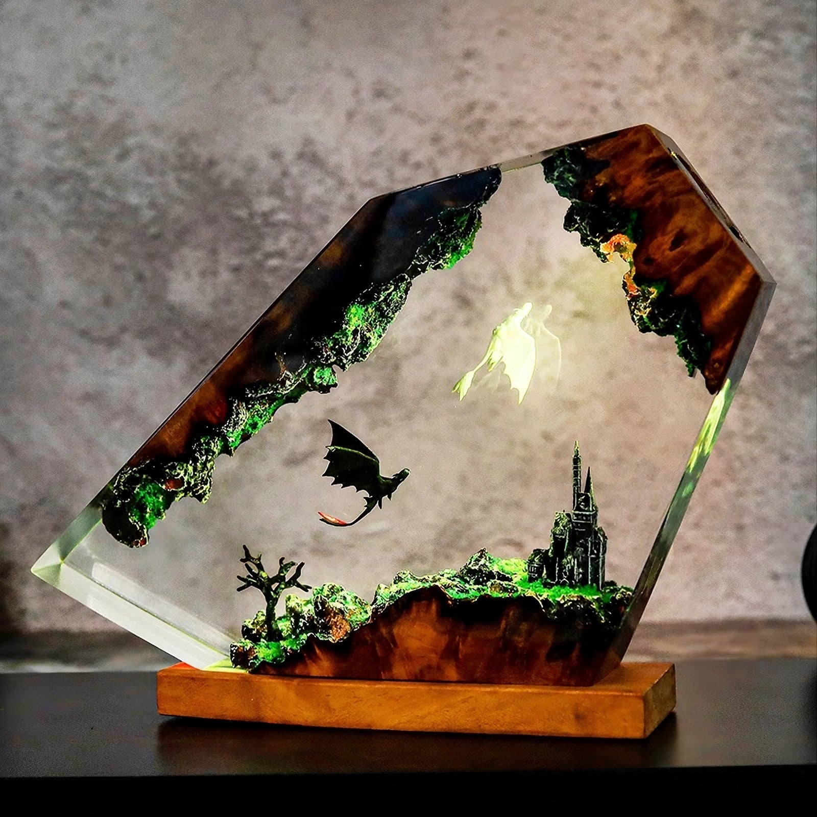 Dragon Resin Table Light - decorative LED lamp